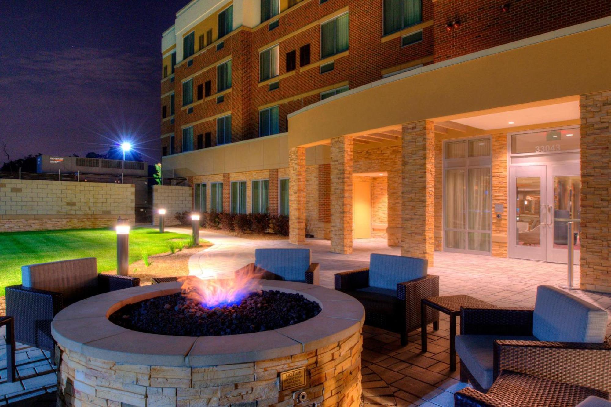 Hotel Courtyard By Marriott Detroit Farmington Farmington Hills Exterior foto